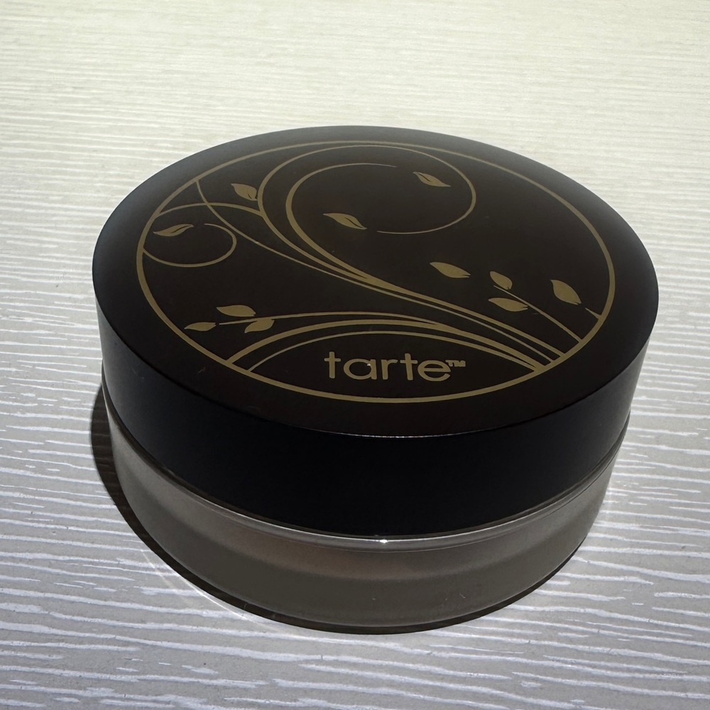 Tarte Medium-Tan Sand Amazonian Clay Airbrush foundation